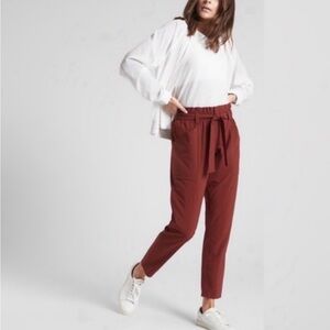 Athleta Skyline Pant II Paperbag Tie Waist
Rust Color Pants Size 0
